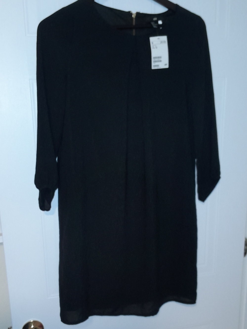 H&M Black Long-Sleeve Shift Dress